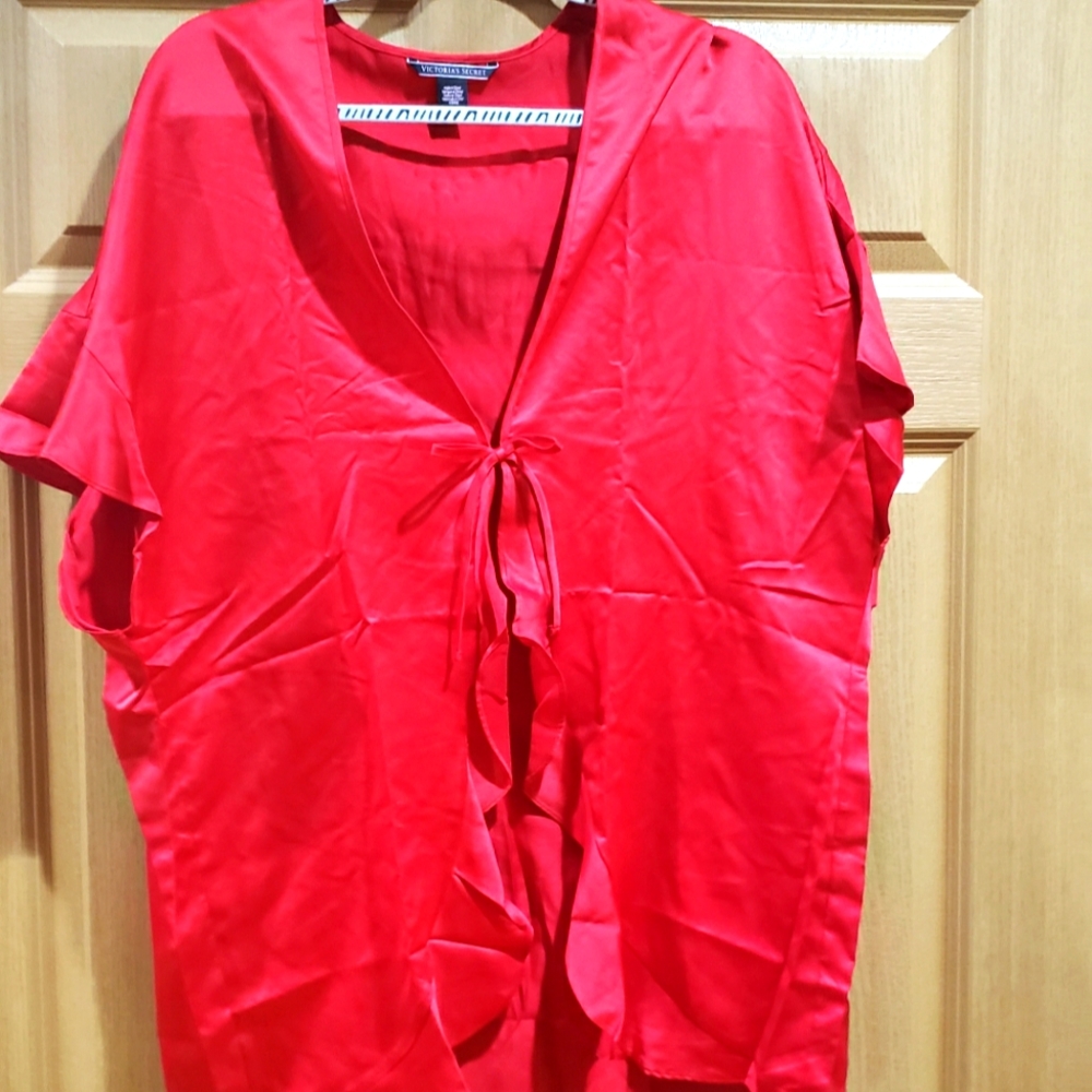 Victoria Secret kimono  👘 NEW